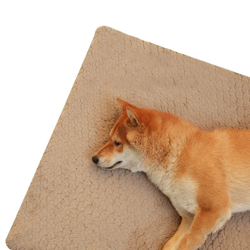 Calming Anti-Anxiety Dog Crate Mat – Plush Faux Fur | PuppyPaw™