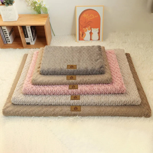 Calming Anti-Anxiety Dog Crate Mat – Plush Faux Fur | PuppyPaw™